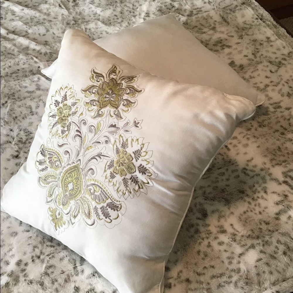 INDIGO HOME  2 Decorative Pillows